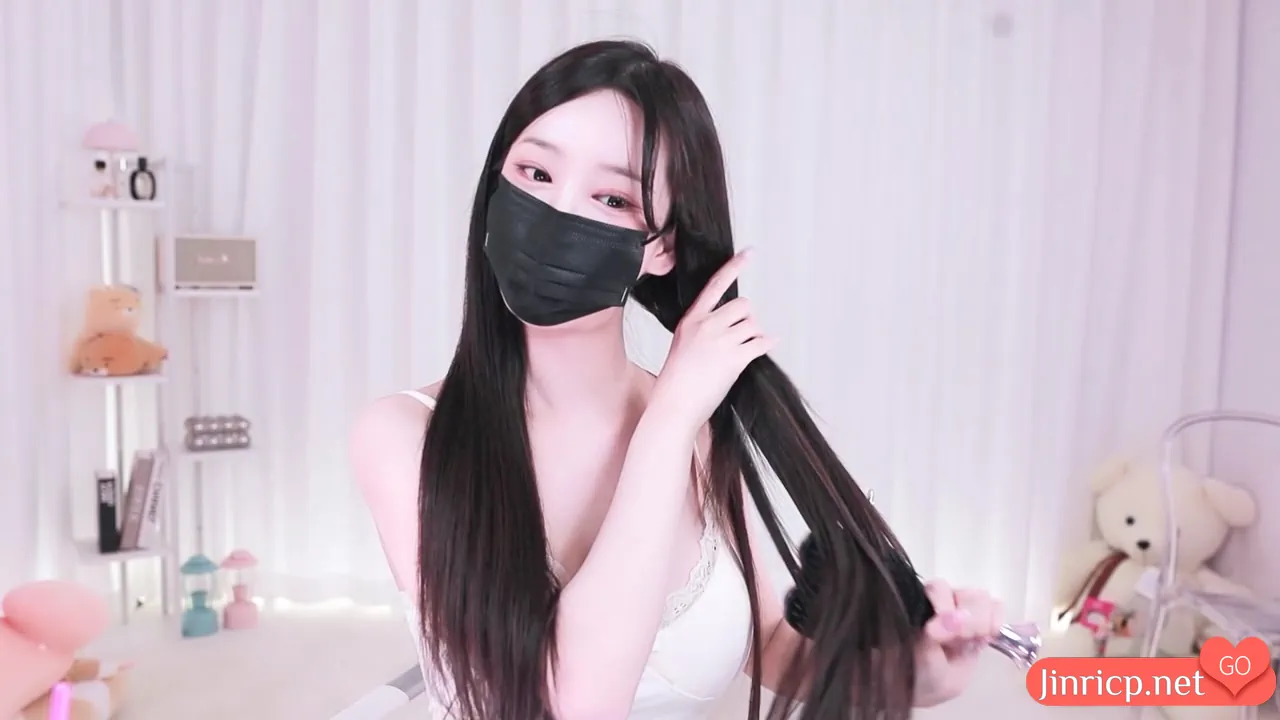 qmvkj_ qmvkj_